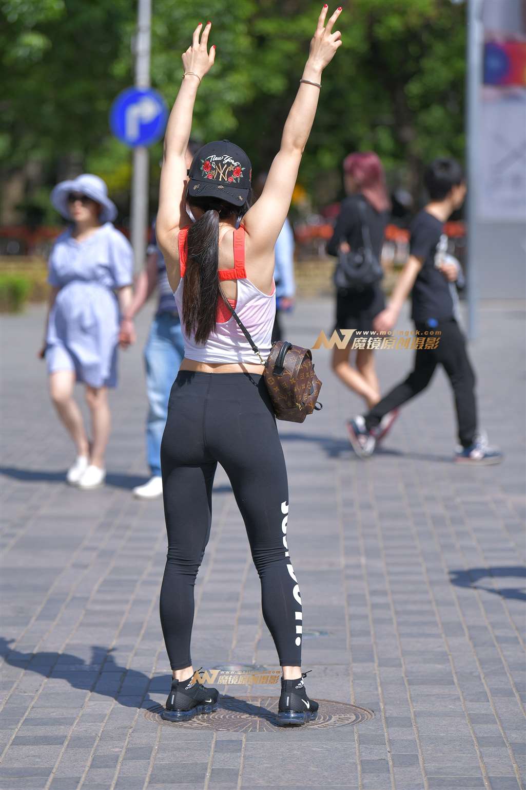 图片[4]-【红石赛贴】喜欢健身的漂亮美女-街拍流行馆