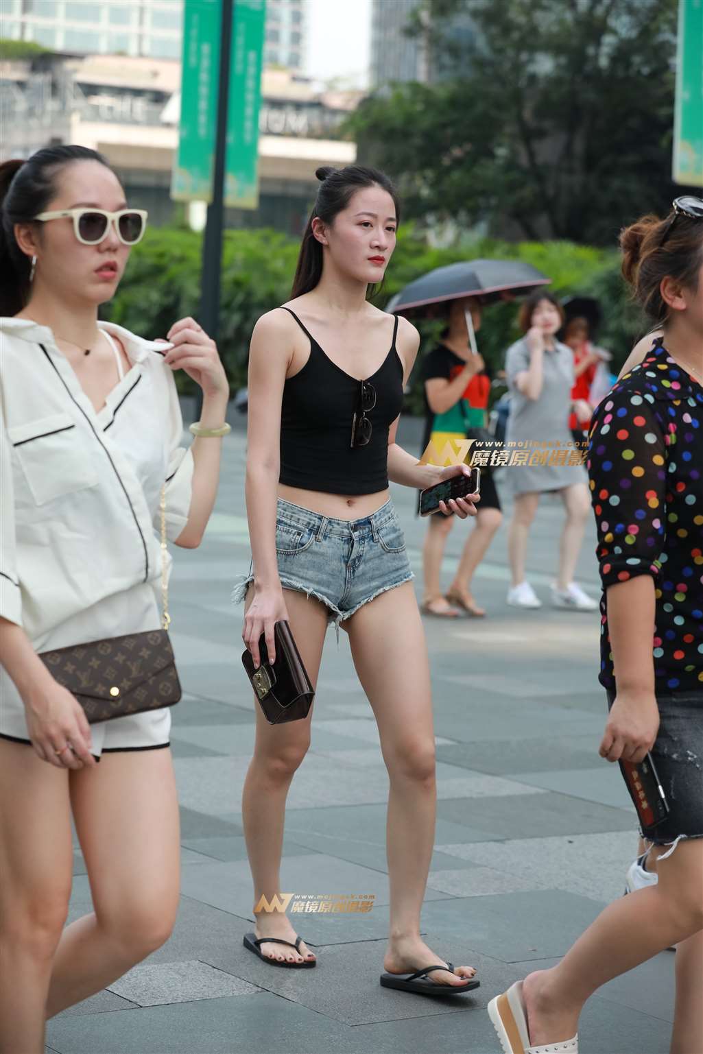 图片[4]-【凯恩赛帖】热裤美腿-街拍流行馆