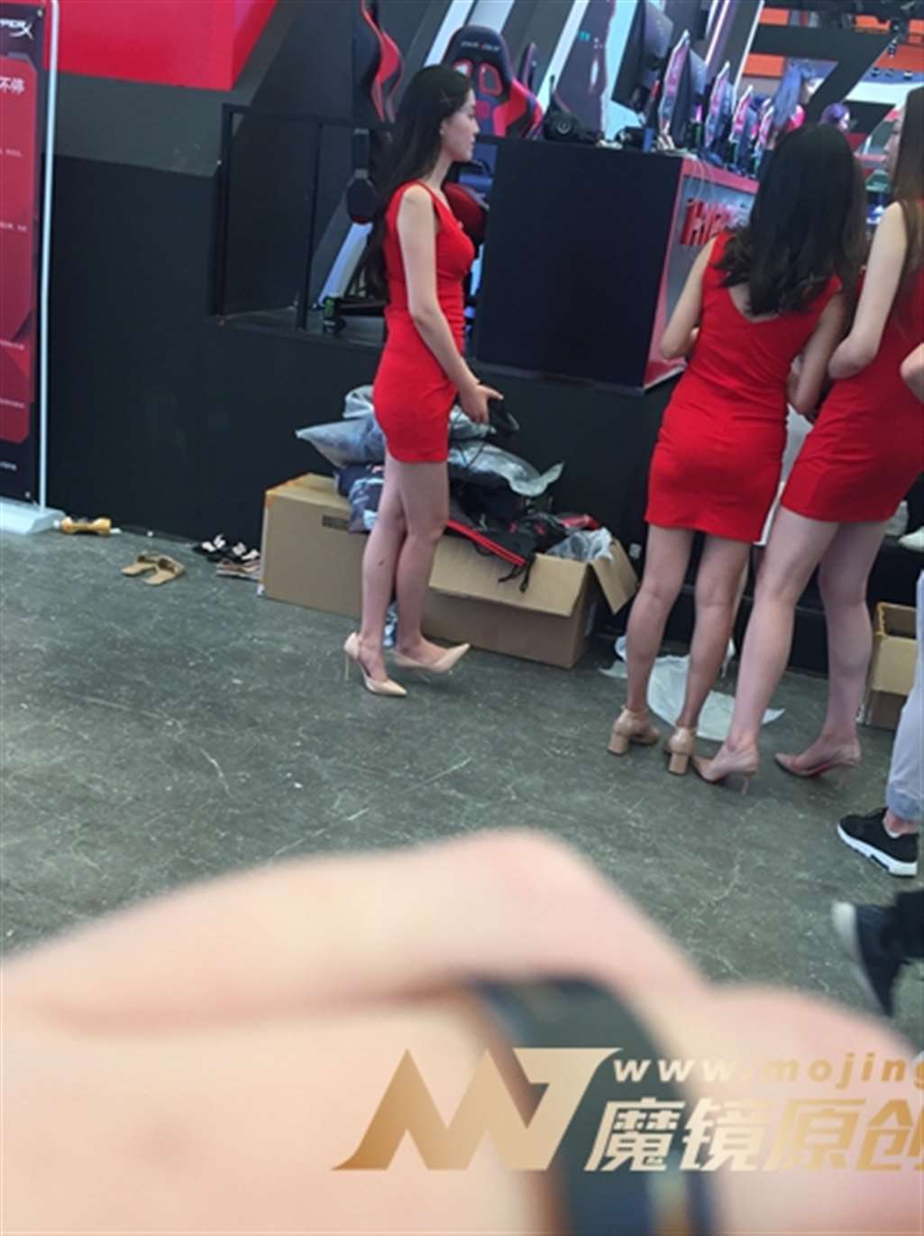 图片[3]-【神摄手赛帖】红裙女郎-街拍流行馆