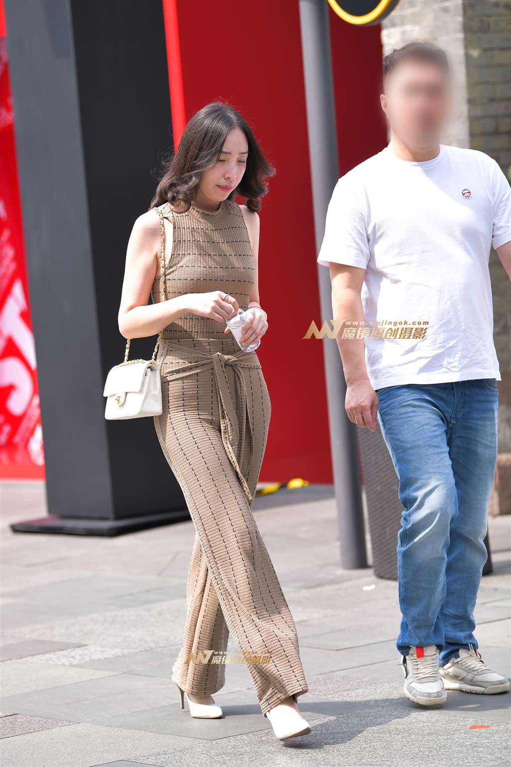 图片[1]-【街拍之魂赛帖】少妇之成熟的丰韵5-街拍流行馆