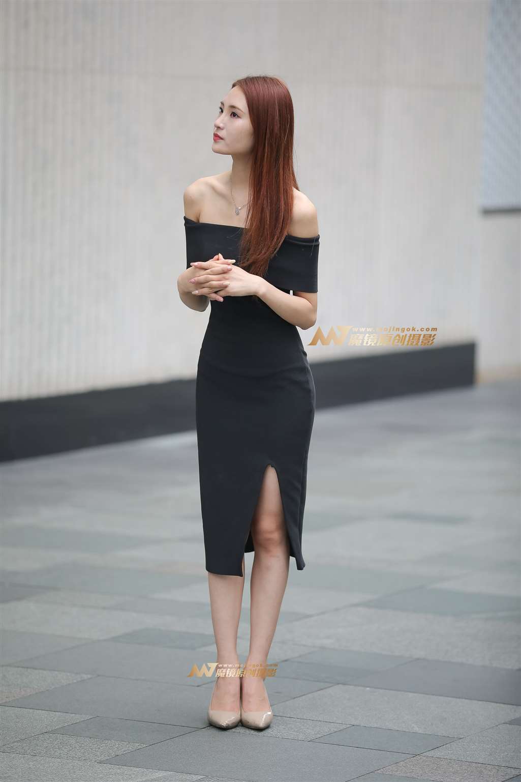 图片[2]-【凯恩赛帖】气质修身美女-街拍流行馆
