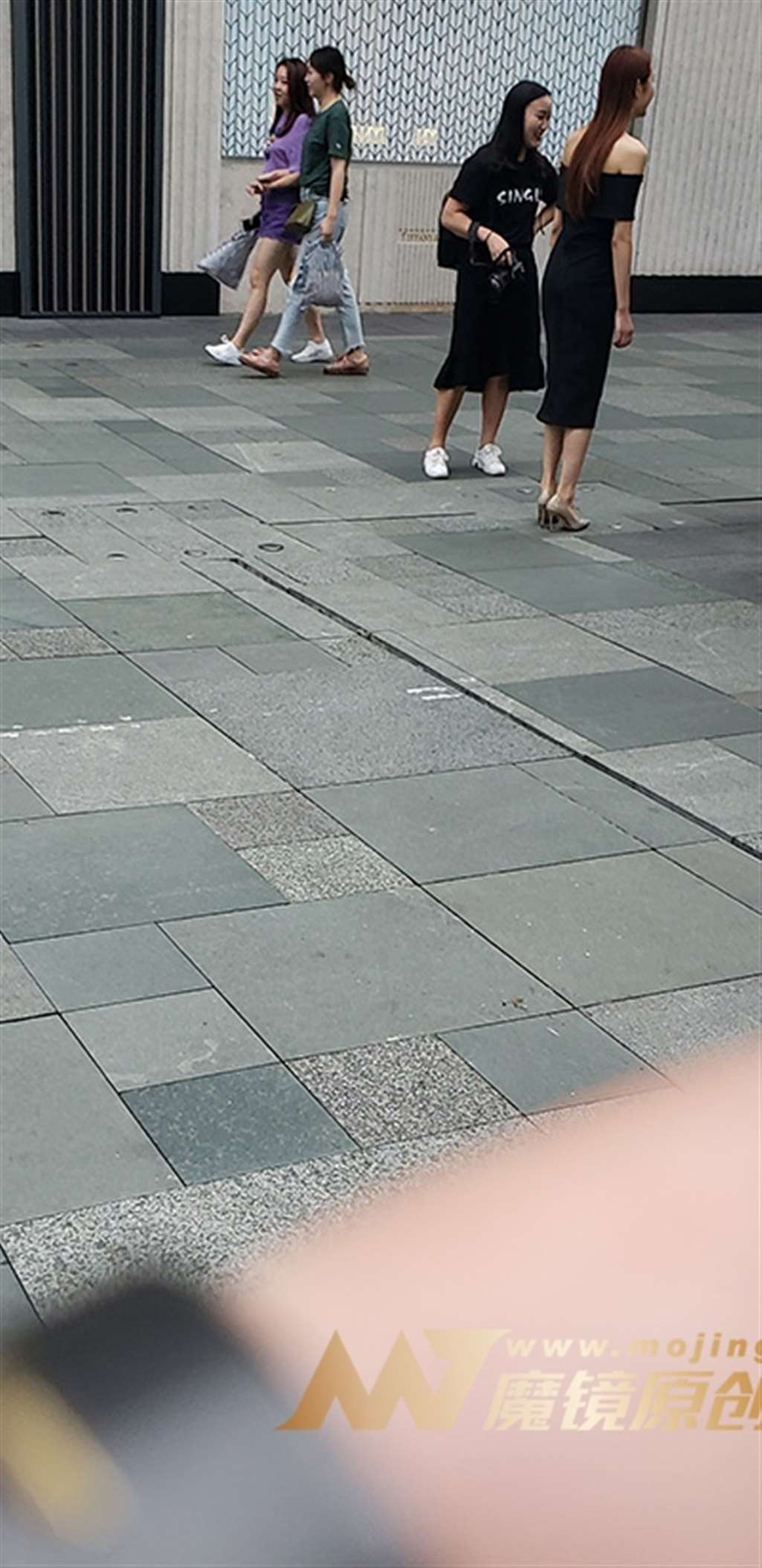 图片[3]-【凯恩赛帖】气质修身美女-街拍流行馆