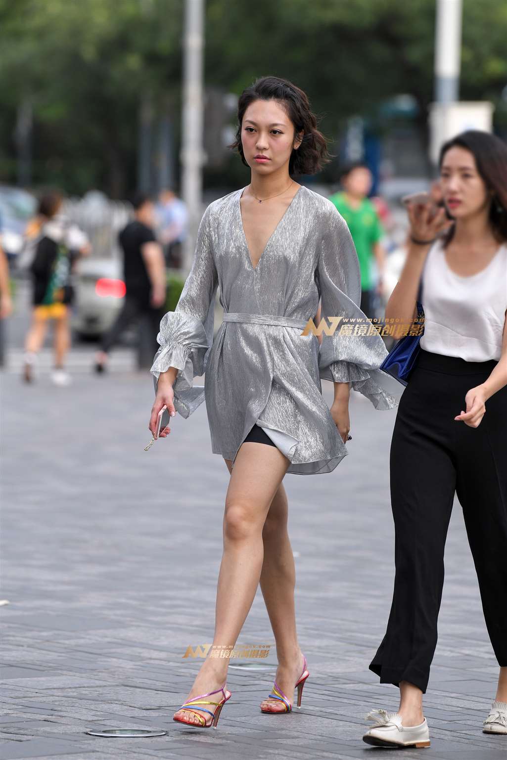 图片[4]-【久久赛帖】高跟凉鞋长腿美女-街拍流行馆