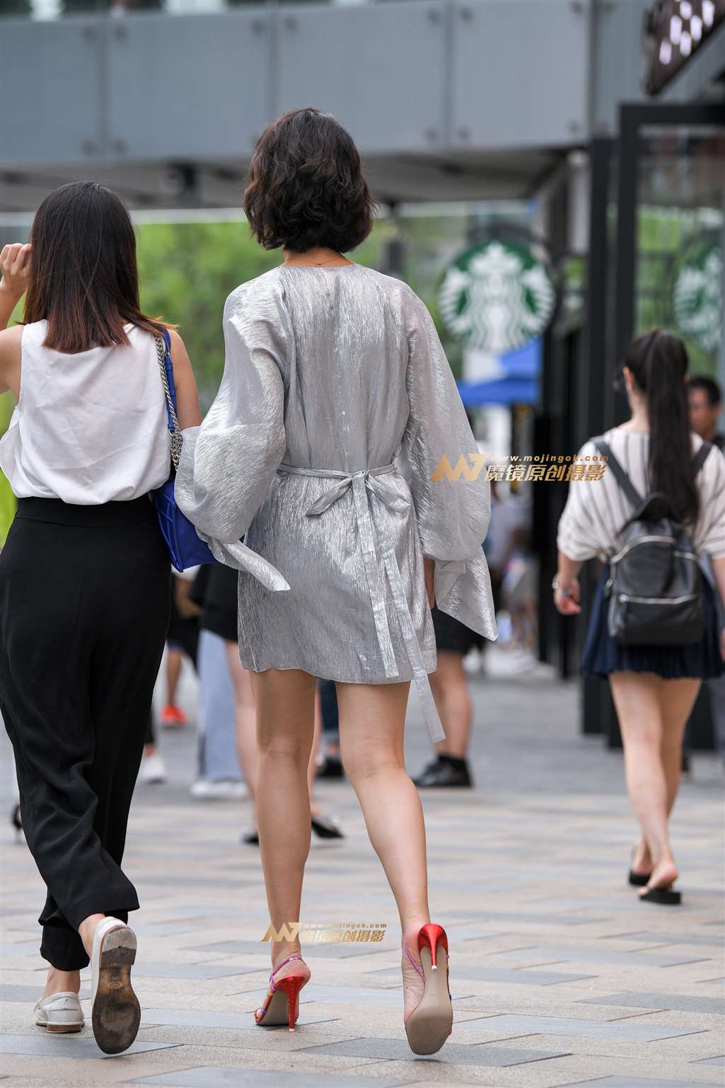 图片[2]-【久久赛帖】高跟凉鞋长腿美女-街拍流行馆