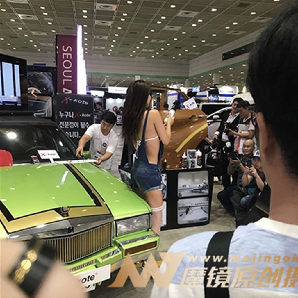 图片[3]-[辉辉赛贴-韩国改装车展]性感白色比基尼女神-街拍流行馆