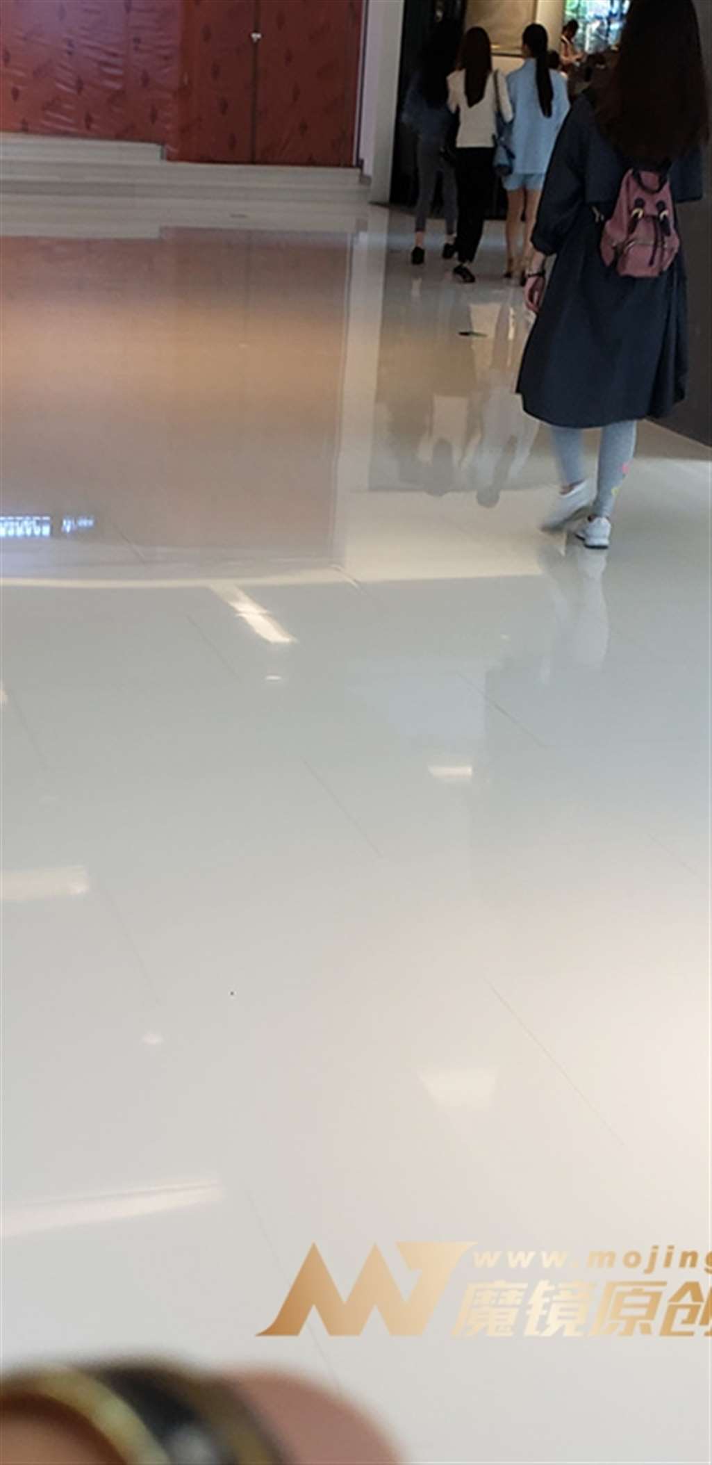 图片[3]-【凯恩赛帖】性感美臀裤-街拍流行馆