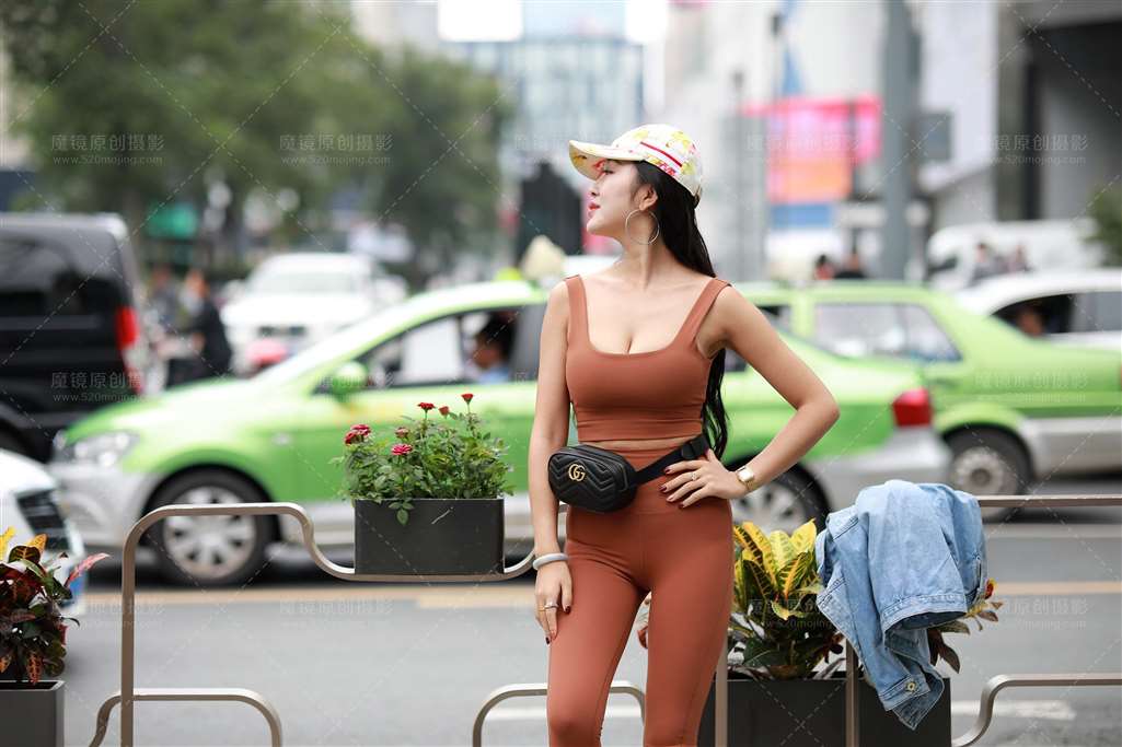 图片[5]-【凯恩现场搭讪作品】你把我灌醉–棕红色瑜伽裤美**-街拍流行馆
