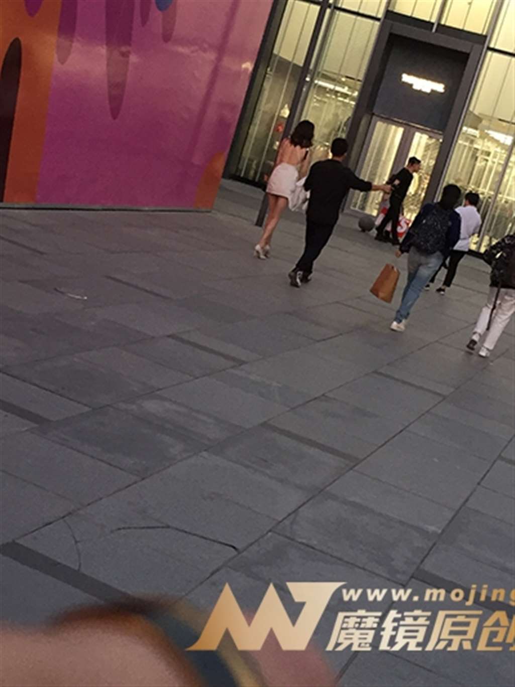 图片[3]-【红石赛帖】高跟裸背性感长腿美女-街拍流行馆