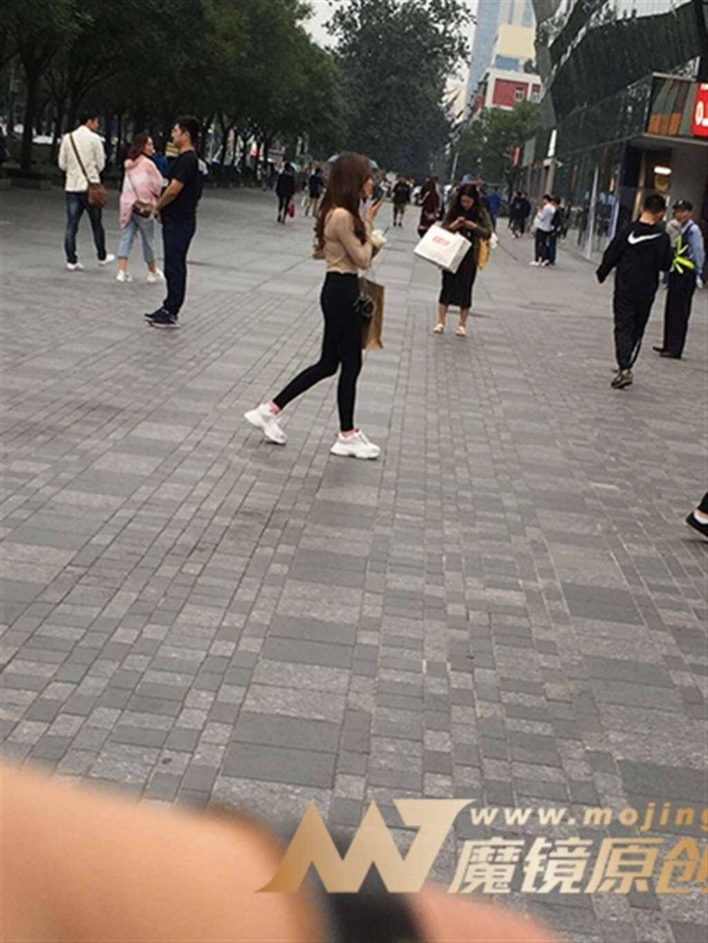 图片[3]-【红石赛帖】好妩媚的美女-街拍流行馆