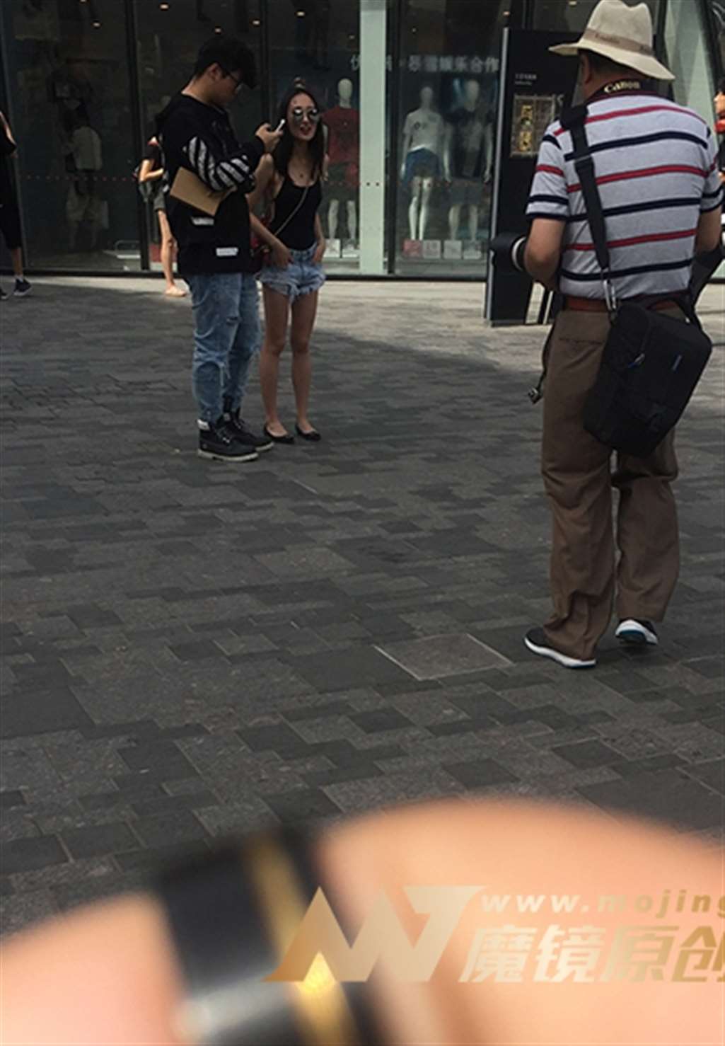 图片[3]-【浅蓝色赛帖】好身材露出来-街拍流行馆
