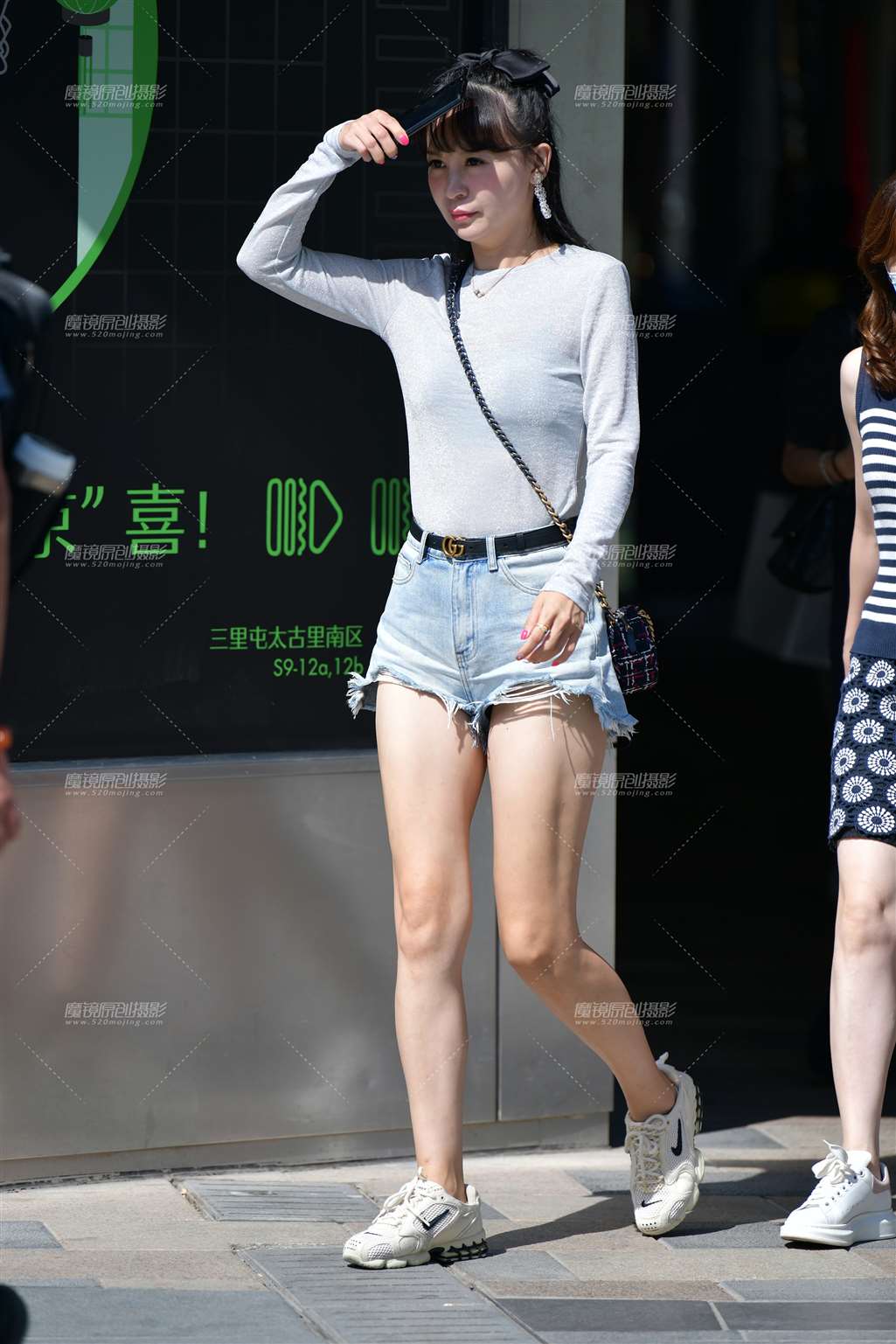 图片[4]-高挑漂亮牛仔热裤美女-街拍流行馆