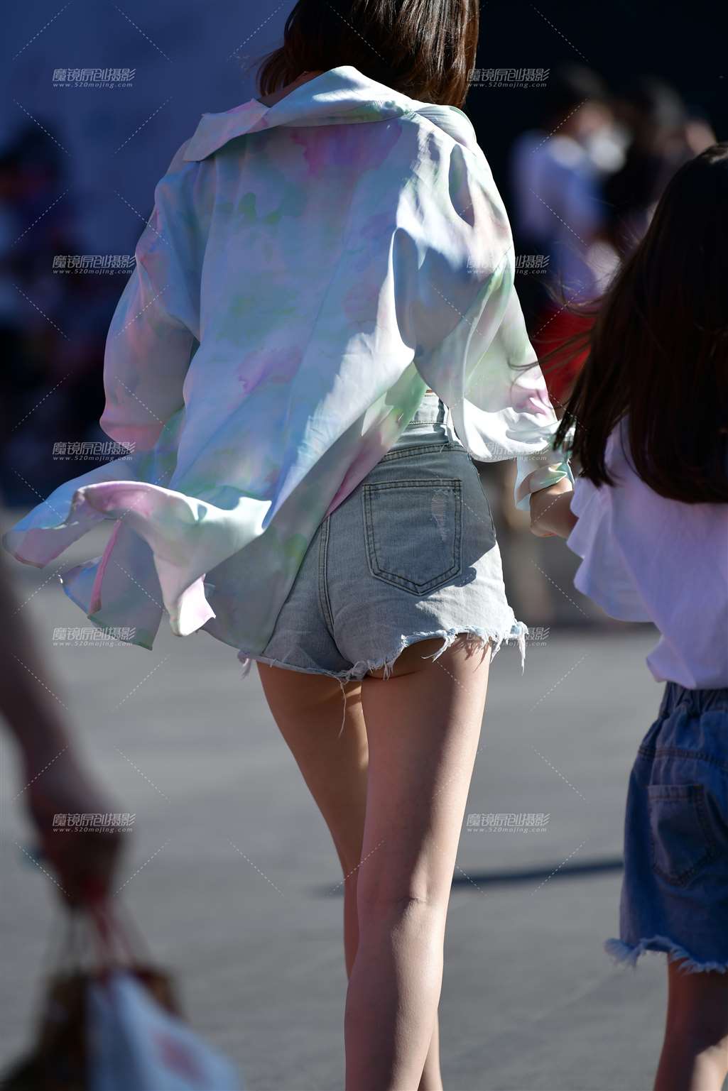 图片[5]-漂亮牛仔热裤美女-街拍流行馆
