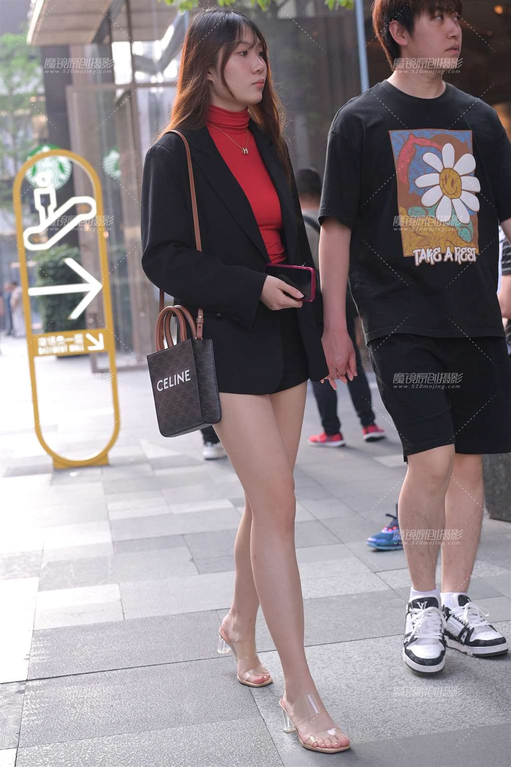 图片[1]-高跟美长腿-街拍流行馆