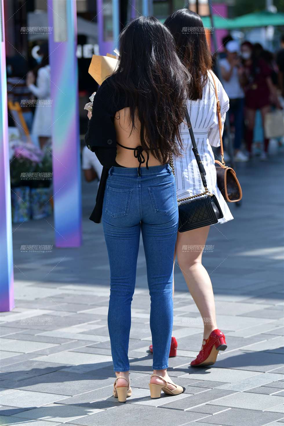 图片[3]-高挑牛仔裤苗条美女-街拍流行馆