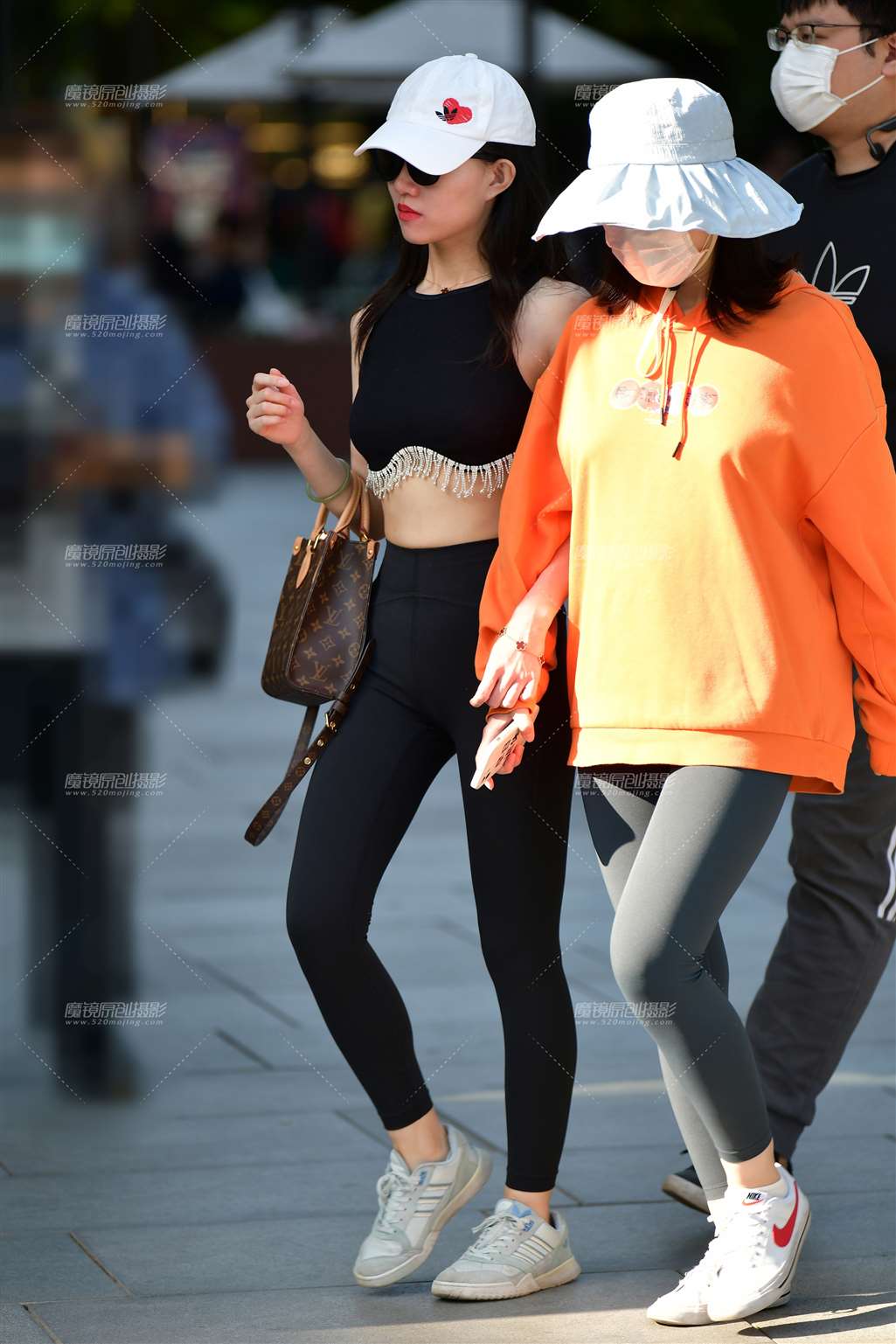 图片[5]-很酷的紧身瑜伽裤美女-街拍流行馆