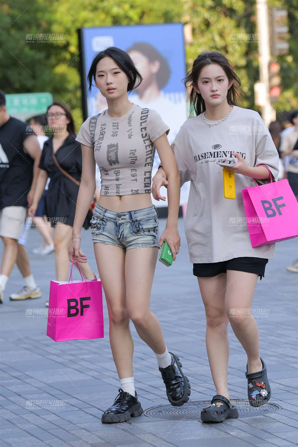 图片[1]-小妹-街拍流行馆