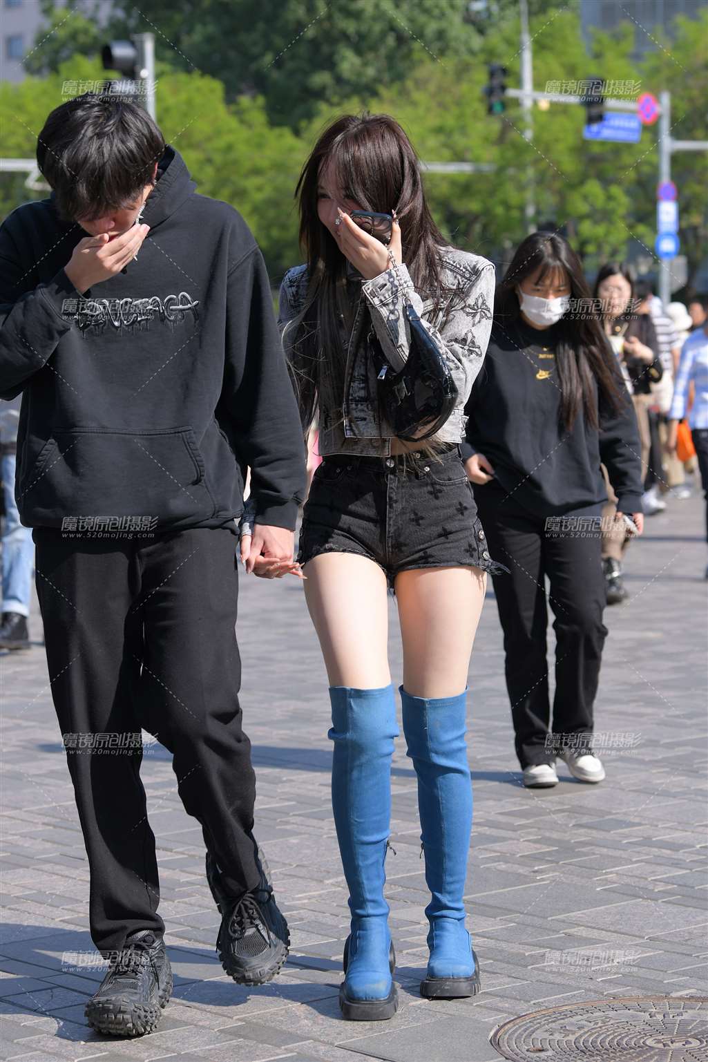 图片[2]-蓝靴小妹-街拍流行馆