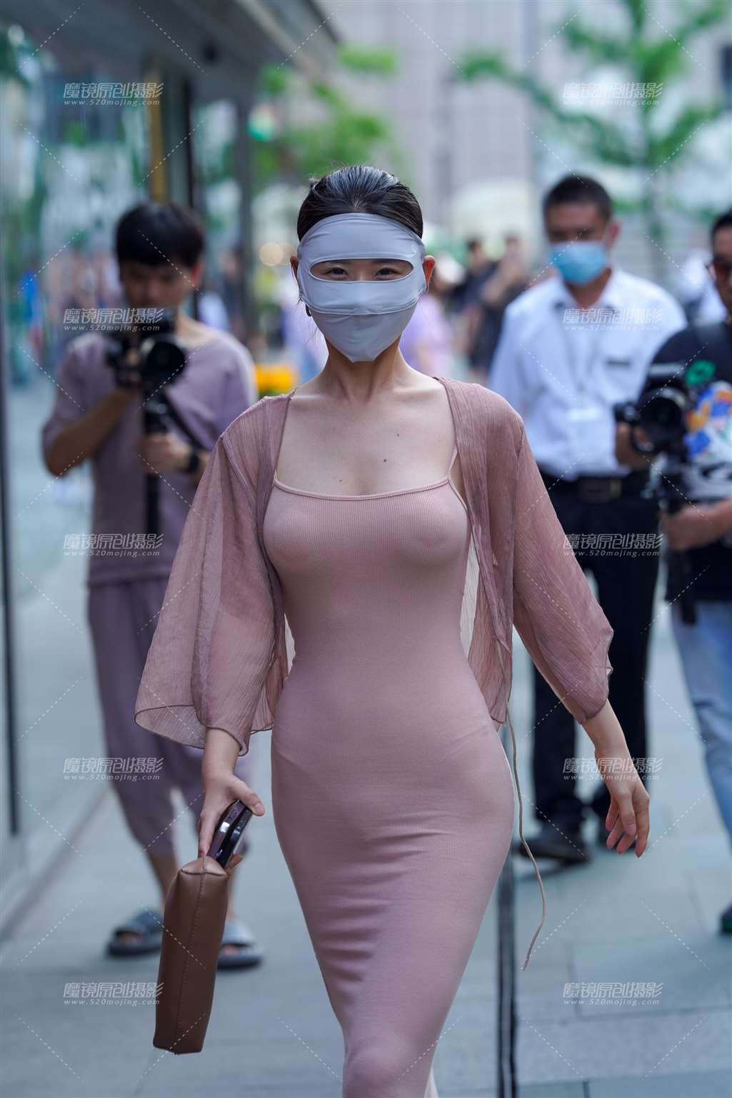 图片[2]-这样的贴身 谁不爱-街拍流行馆