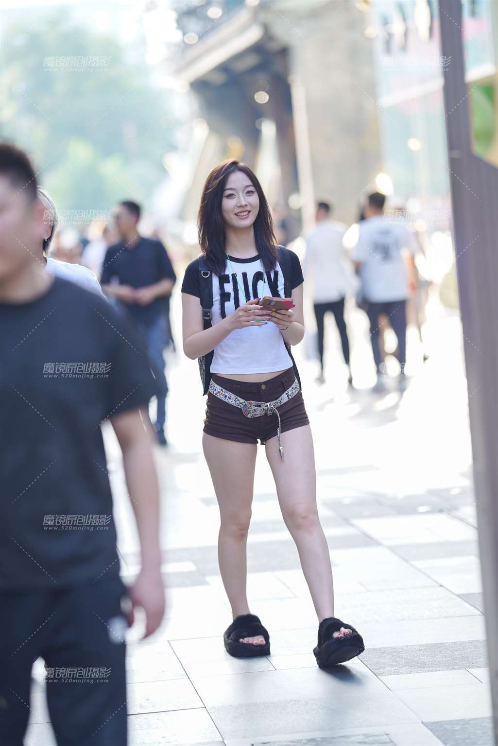 图片[1]-热裤美眉-街拍流行馆