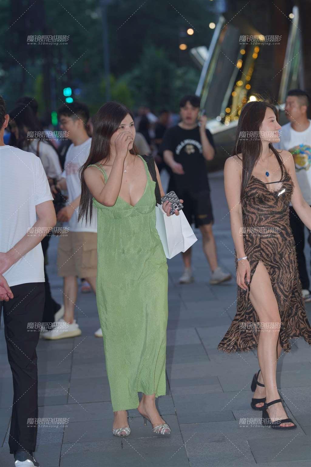 图片[4]-吊带裙-街拍流行馆