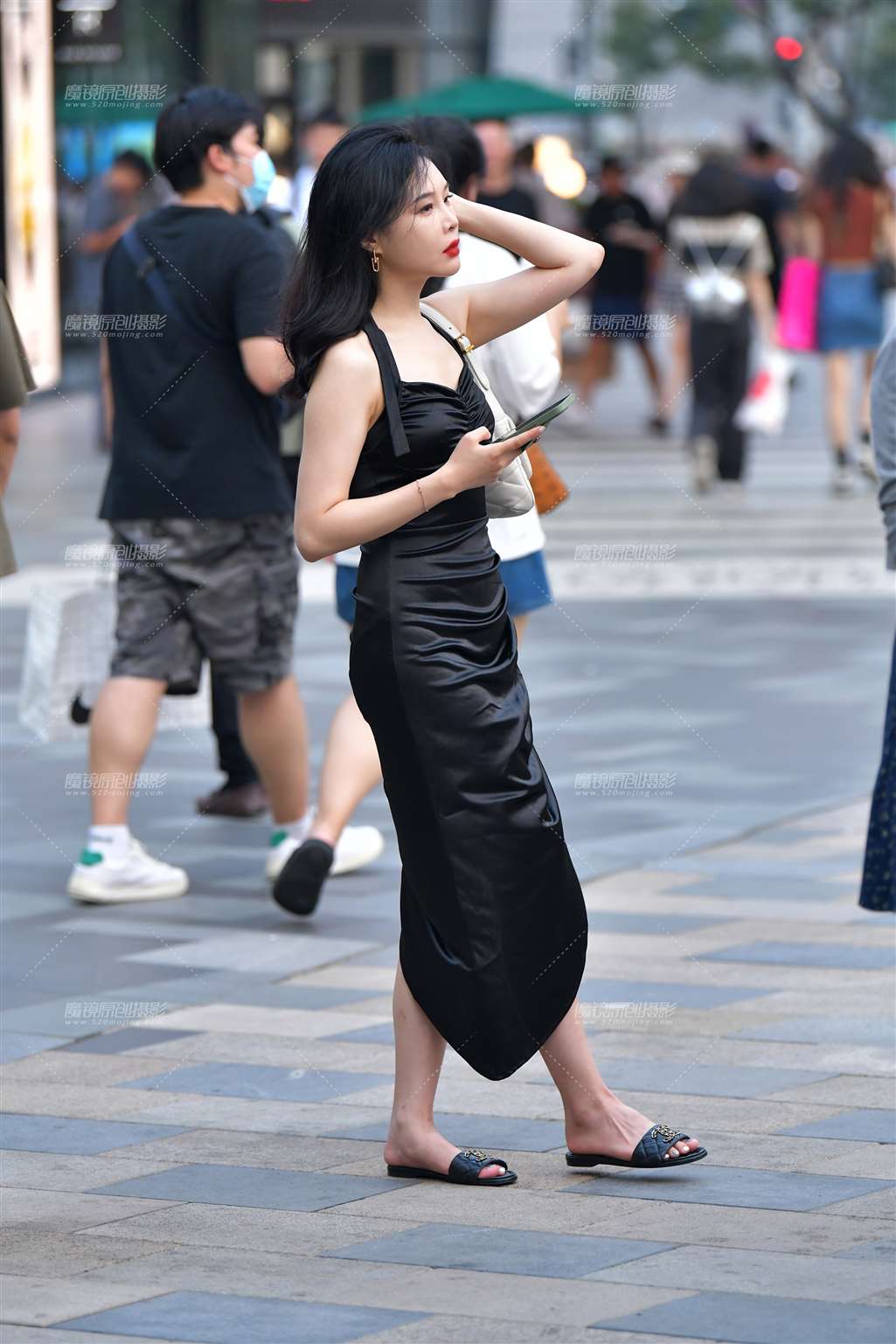 图片[5]-吊带长裙漂亮美女-街拍流行馆
