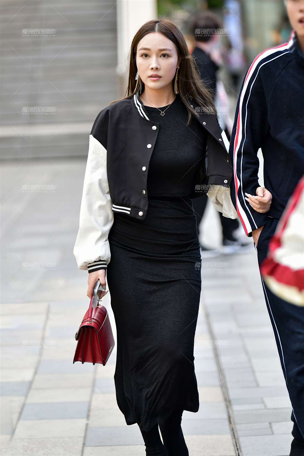 图片[3]-婀娜长裙美女-街拍流行馆