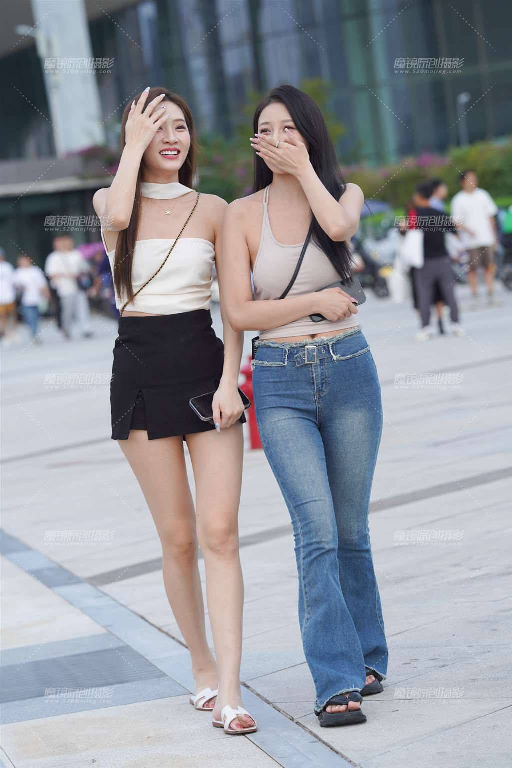 图片[1]-紧牛&美腿-街拍流行馆