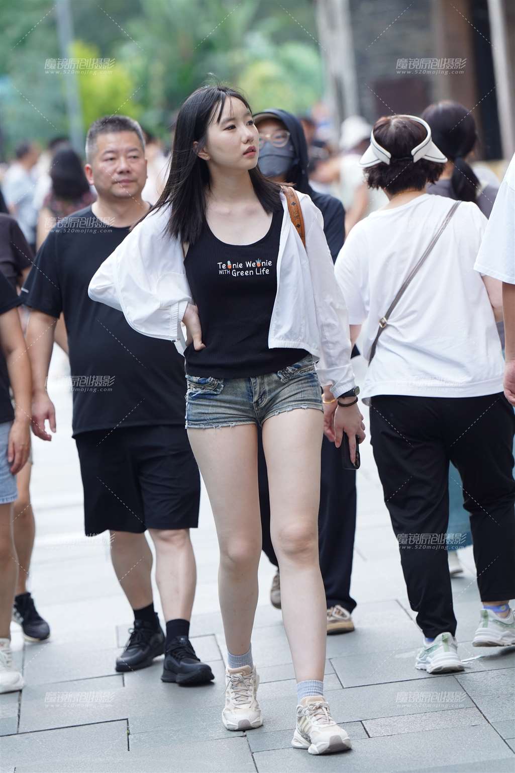 图片[3]-邻家美腿女孩-街拍流行馆