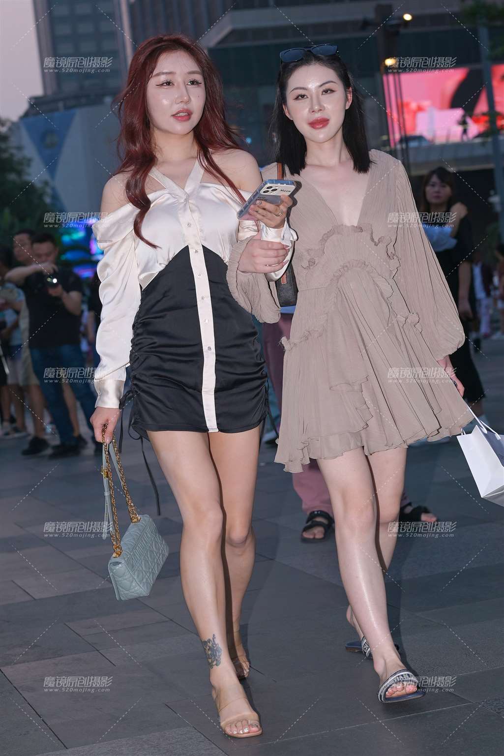 图片[3]-逛街美腿闺蜜-街拍流行馆