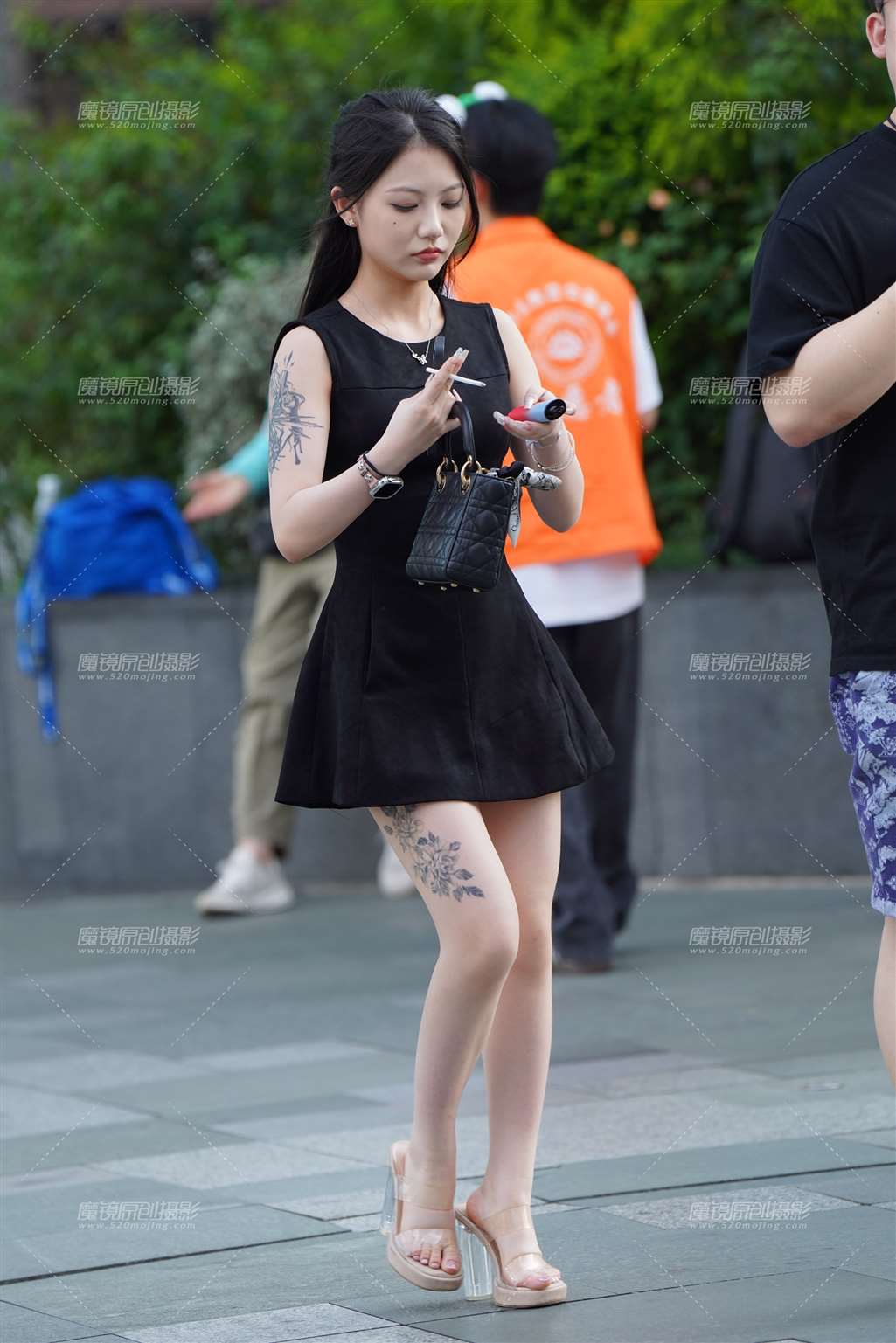 图片[3]-美腿小美眉-街拍流行馆