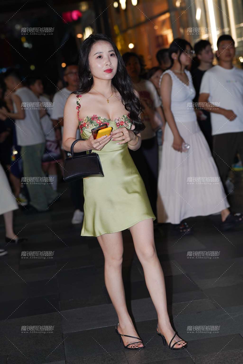 图片[1]-美妇高跟-街拍流行馆