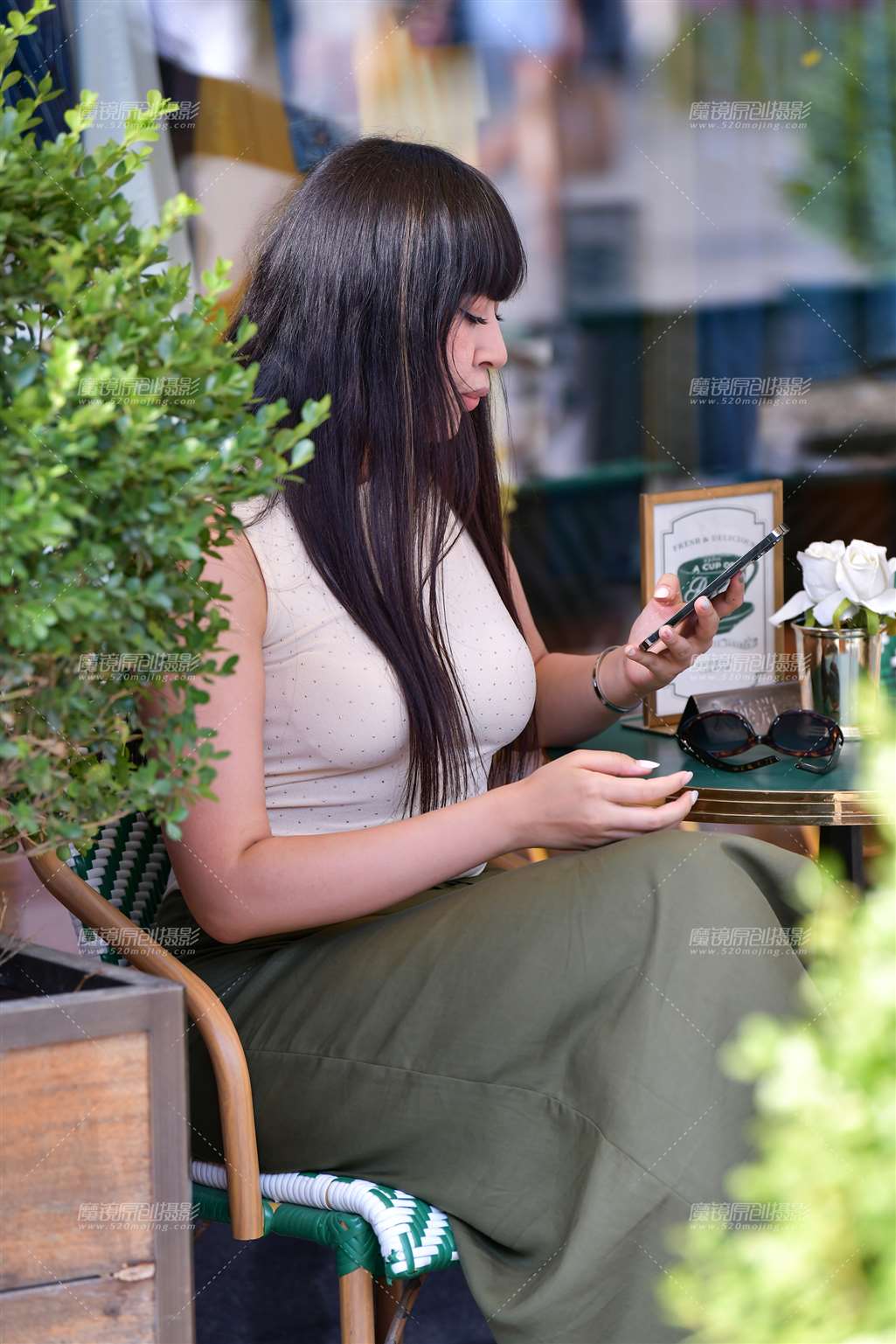 图片[3]-微丰腴绿裙美女-街拍流行馆